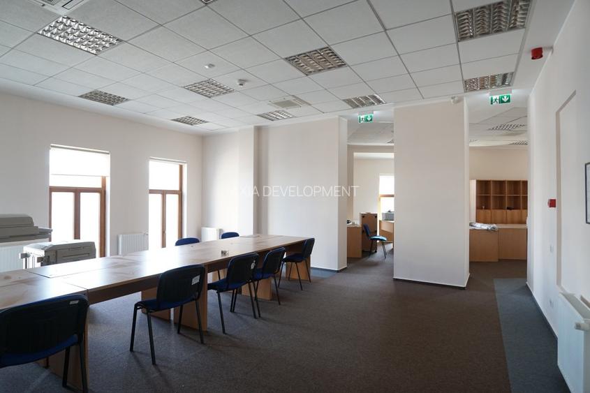 Birou in zona Universitate (intre 180 si 580mp) - 3