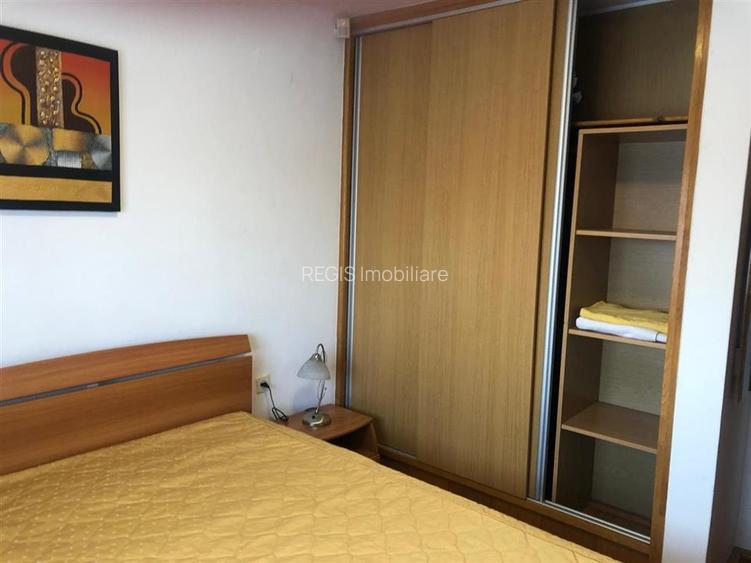Casa individuala 5 Camere cu parcare doar pentru familii - 13