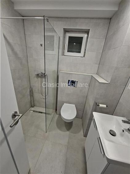 Inchiriere apartament ideal pentru activitate de birou zona Prefectura Centru, C - 8
