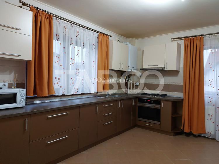 Apartament spatios 2 camere decomandate la VILA loc parcare Selimbar - 12