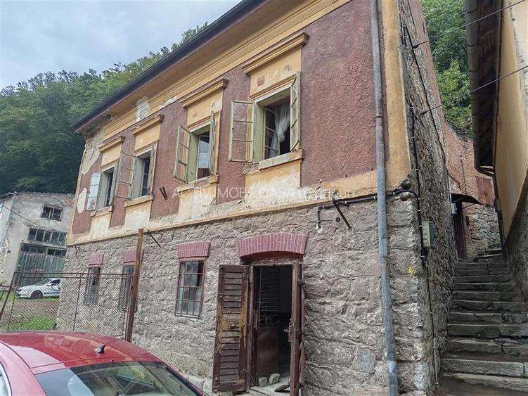 Oravita, Casa cu Spatiu Comercial, Zona Lacul Mic, Pret Negociabil - 18