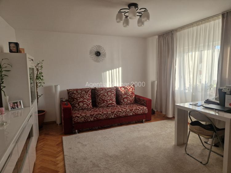 zona Aradului bloc izolat termic, foarte bine impartit, pe doua parti,  mobilat - 5