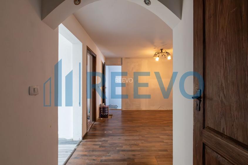 Casă cu Spațiu Comercial in Neamț - 23