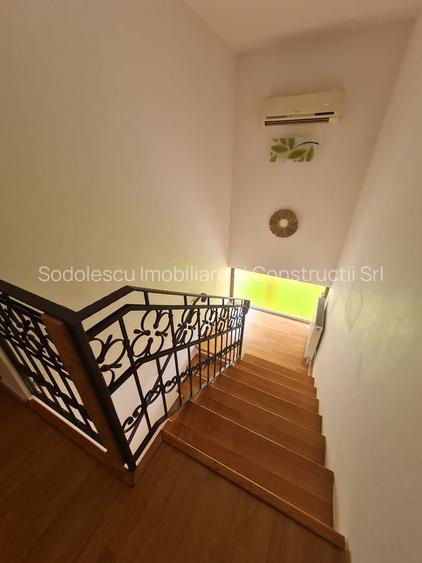 Vila spațioasă și recent renovată în Ghiroda! - 22