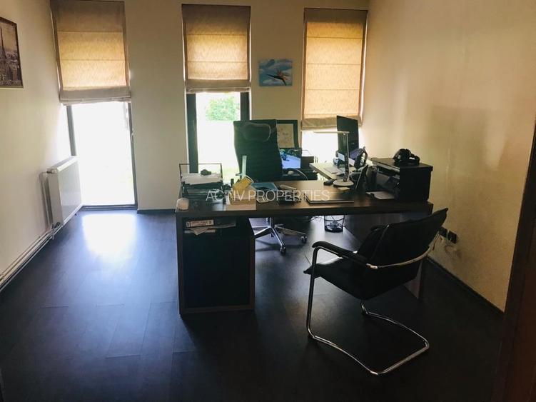 Vila exclusivista 2008,arhitect spaniola,5 dormitoare,5 bai,teren 1420mp,garaj 2 - 17