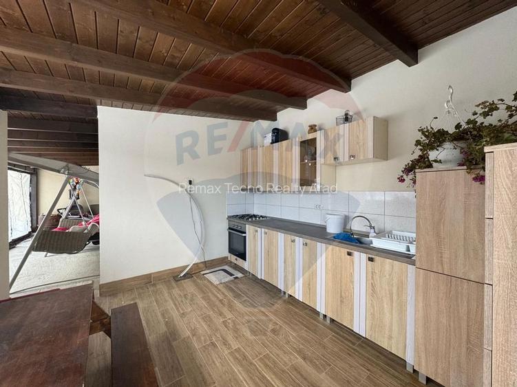 Casă / Vilă cu 4 camere de vânzare în zona Bujac-Arad - 23