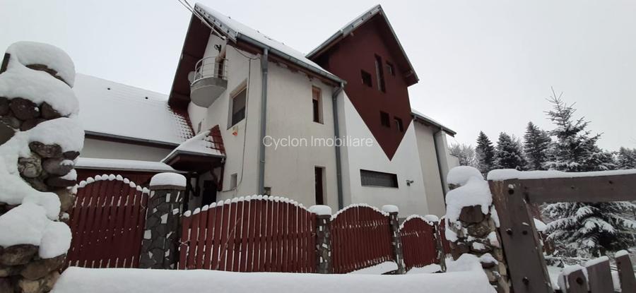 Casa de vacanta sau pensiune situata langa Cabana Trei Brazi Predeal - 51
