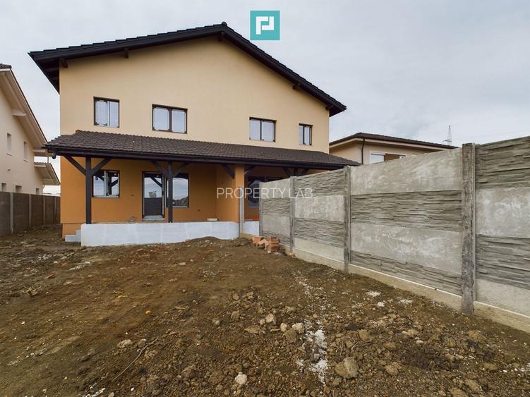 Duplex în Moșnița Nouă, în spate la Castel - 3