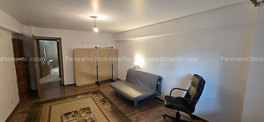 Apartament 3 camere de vanzare, la cheie, etajul 1, boxa si garaj Focsani - 8