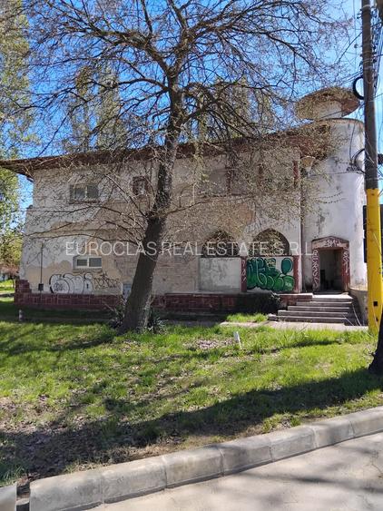 Vila interbelica - Statiunea Mamaia/langa Hotel Flora-450.000 euro(Cod E11+E12) - 2