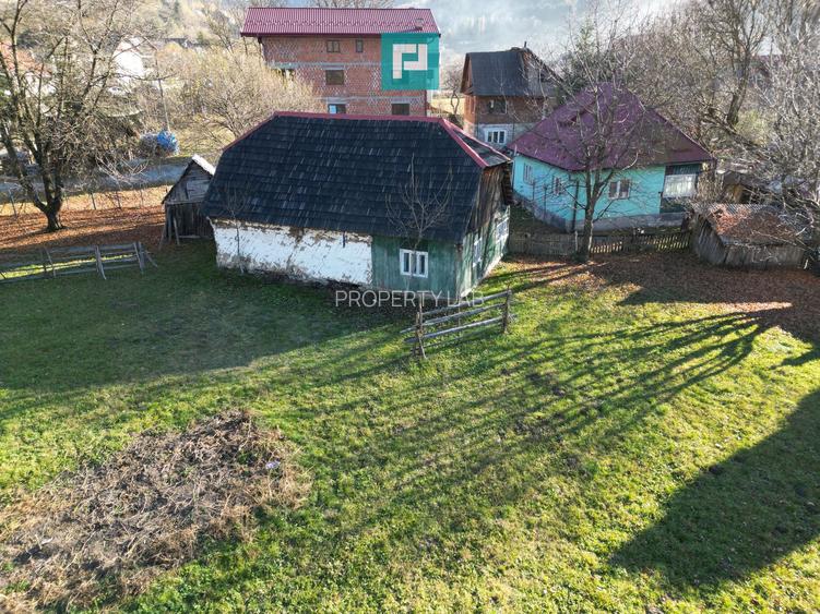 Casă de lemn, cu teren în Borșa - 6