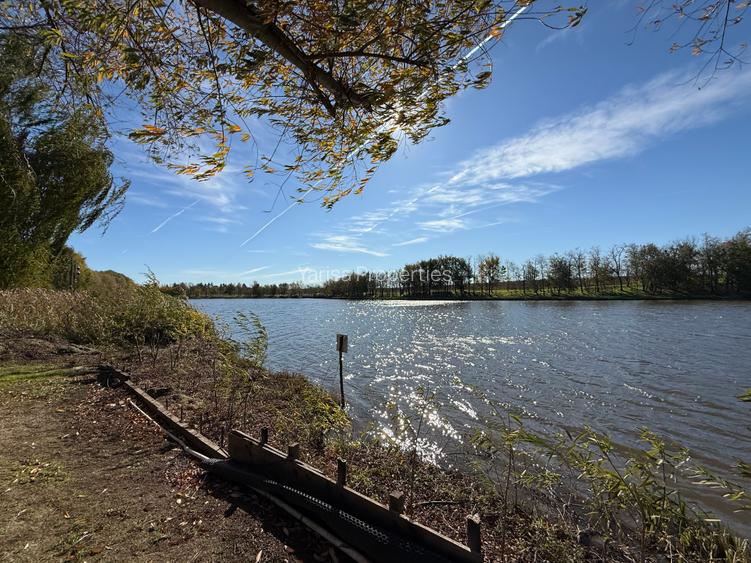 Vila Superba cu deschidere la Lac *Petrachioaia* - 8