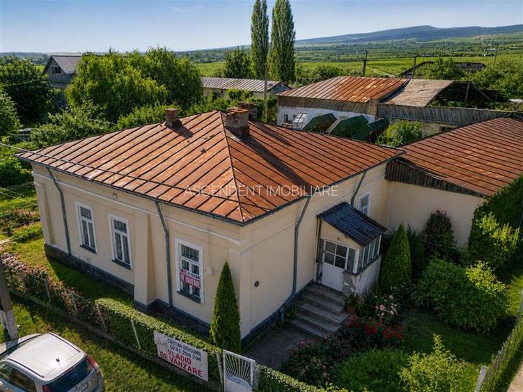 Proprietate unica in zona viticola Odobesti, Vrancea, casa boiereasca cu 4.000 m - 4