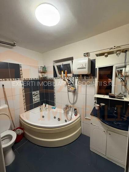 Apartament 4 camere decomandat de vânzare în Tomis Nord, Constanța - 3