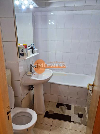 3 camere Ion Mihalache-Piata 1 MAi - 4