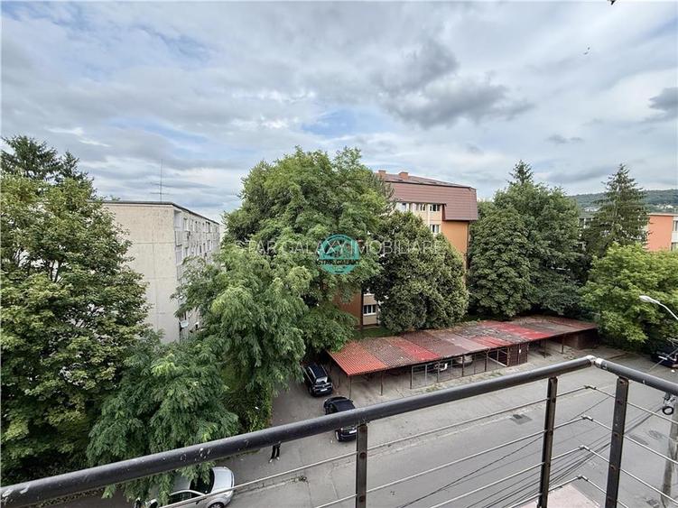 Apartament cu 3 camere si 2 bai, modern, in 7 Noiembrie - 14