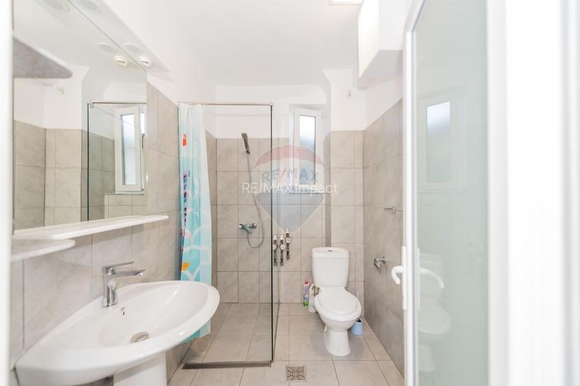 Apartament cu 2 camere de închiriat în zona P-ta Romana - 4