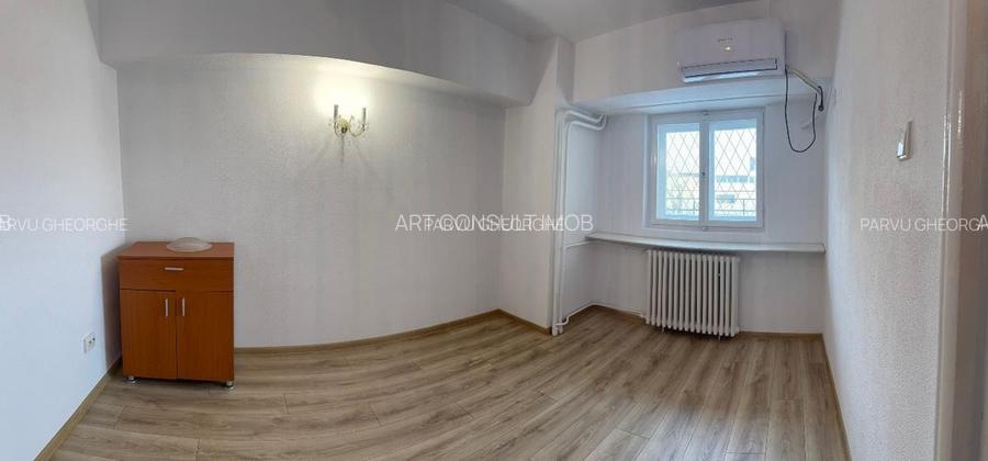 Spatiu Birou | Alba Iulia | Compartimentat | Partial Mobilat | Balcon |  - 3