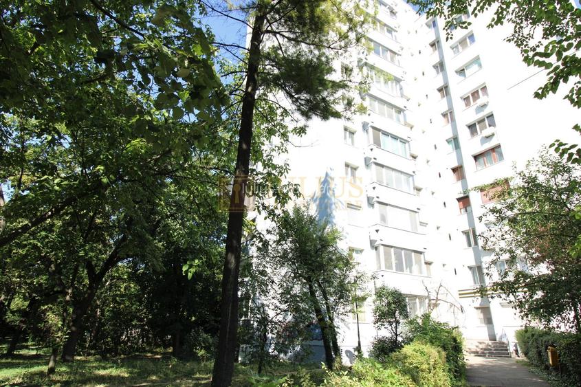 Amplasat intre Iulius Mall si Parcul Botanic, liber. - 18