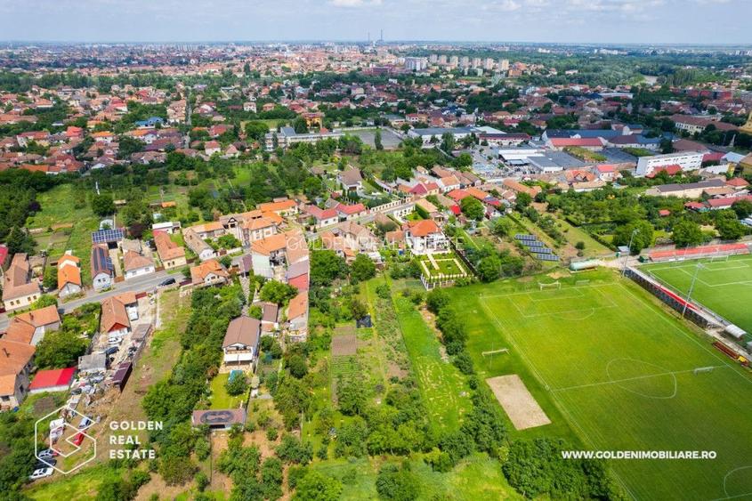 Teren intravilan cu casa demolabila, aproximativ 2000 mp, zona Aradul Nou - 6