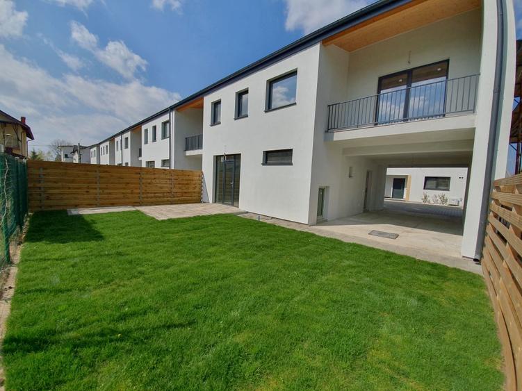 🏡 Vilă 5 camere cu mansardă și garaj, curte 350 mp, mutare imediată