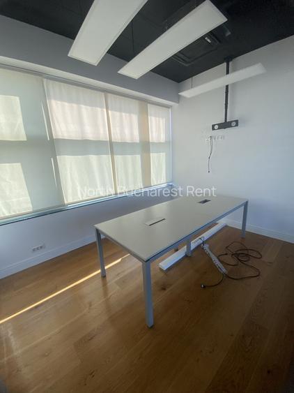 Birouri de închiriat | 102 mp (+198 mp terasa) | Piața Romană - 5