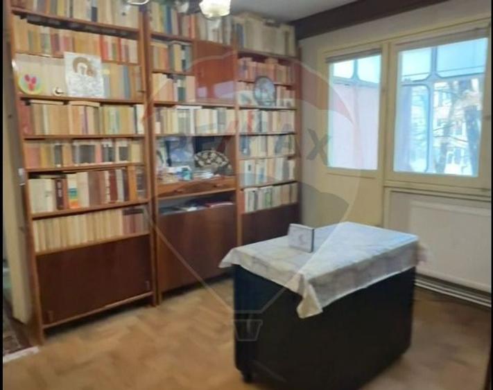 Apartament cu 2 camere de vanzare -Roman