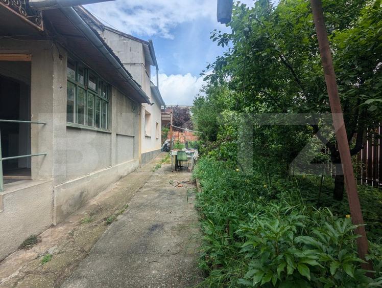 Casa renovabila/demolabila, teren 481 mp, 2 fronturi, zona Intre Lacuri