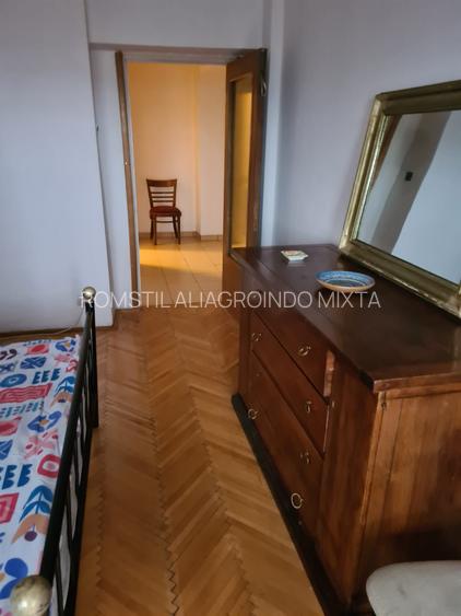 Bulevardul Unirii - 5