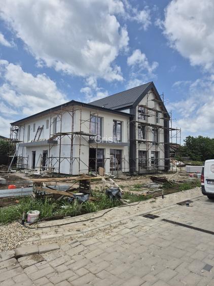 Casa In Duplex , Otopeni , Odaile , 1 Mai , cartier privat - 5