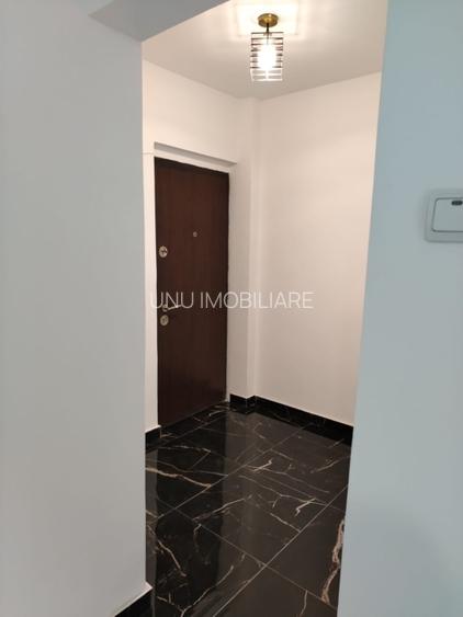 HOTEL INTERNATIONAT - 2 CAMERE SEMI - ETAJ 1 - RENOVAT TOTAL - MUTARE IMEDIATA - 6