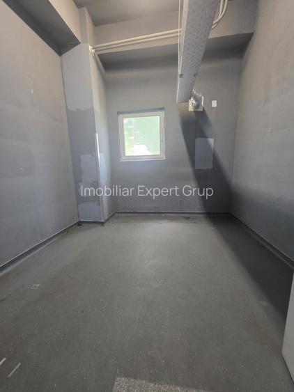 Piata Victoriei 638 mp vitrina 18 m vizibilitate buna - 7