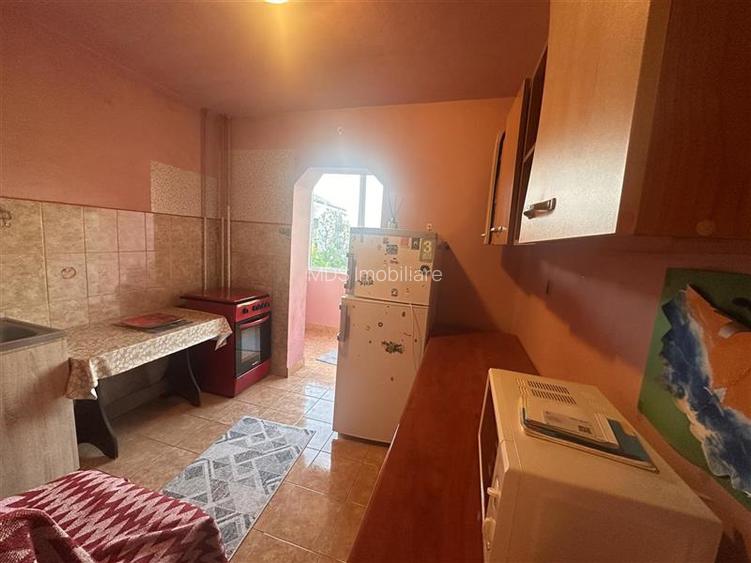 Decomandat, mobilat si utilat la etajul 3 - 7