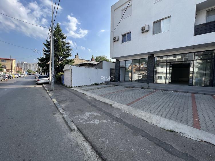 Spatiu comercial mare - Crangasi (aproape de piata, metrou) - 18