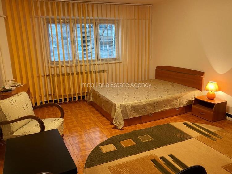 Garsoniera Timpuri Noi, stradal, 5 minute de metrou, mobilata si utilata complet - 2