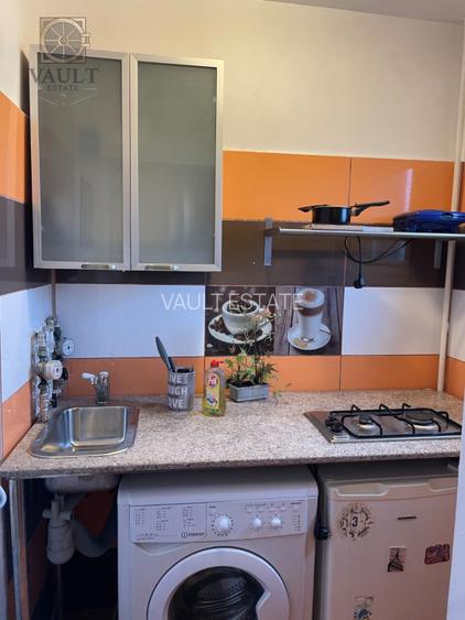 Garsoniera - zona Titan - 4