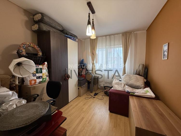 Apartament cu 3 camere de vanzare / cartier Intre Lacuri - 6
