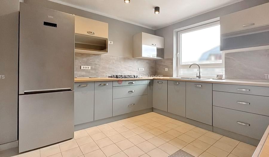 Structura Generoasa | Priveliste spre Vf. Tampa - 10