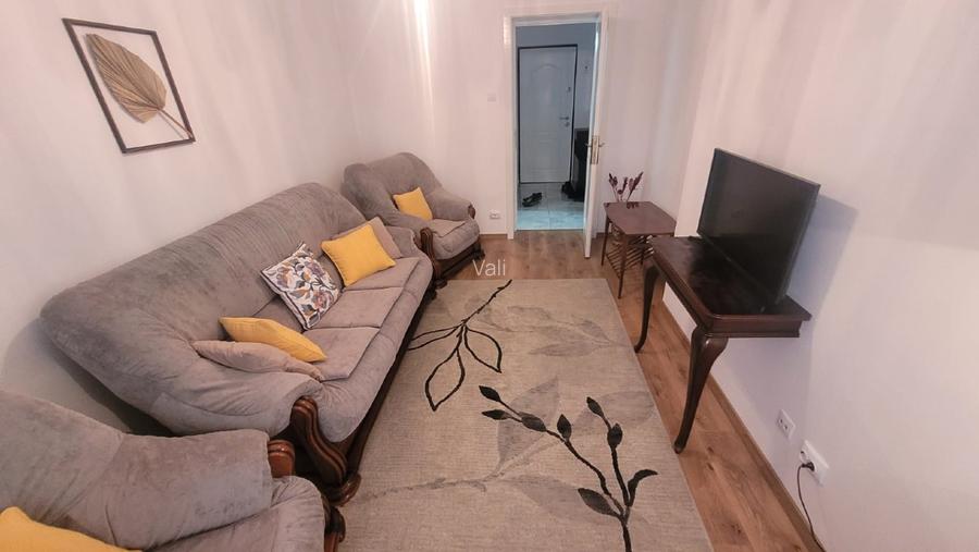 Inchiriez apartament 2 camere, etaj 2, str. Jean Monnet, sector 1,, București  - 10