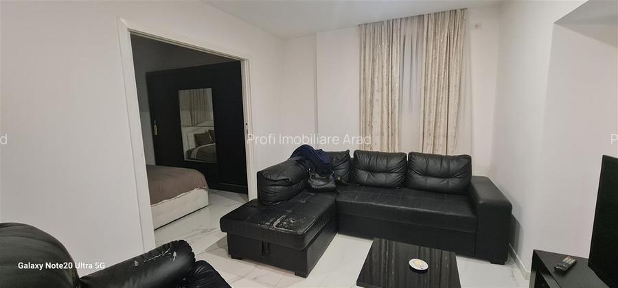 Ap. 2 camere central, zona Teatru, renovat - 17