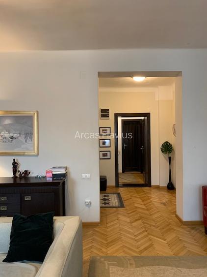 Vila superba de vanzare Sub Arini!! - 3