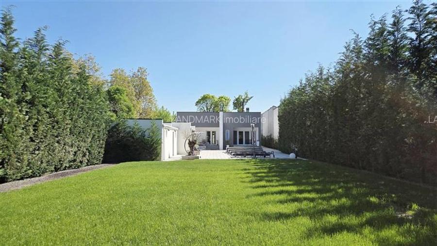 VILA PE PARTER SUPERBA MOBILATA / UTILATA CU PISICINA SI TEREN GENEROS - 37