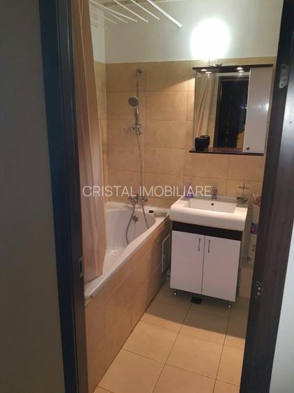 Inchiriere Apartament cu 2 camere decomandat, 60 mp, renovat, 5 min metrou - 8