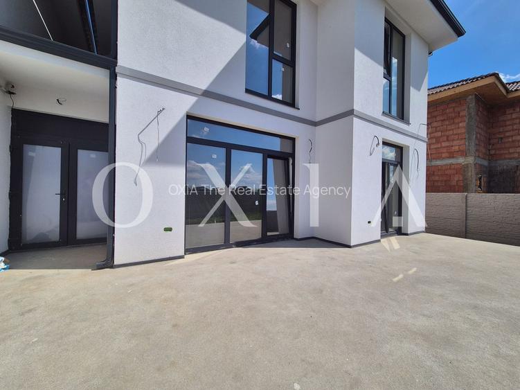 AX1030 Mosnita Noua, 1/2 Duplex Despartit Prin Camera Tehnica - 11