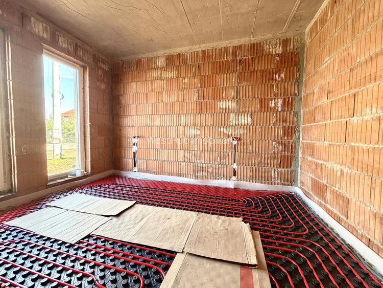 Duplex modern, perete dublu, 4 camere, 84 mp utili, proiect inedit - Sanandrei - 5