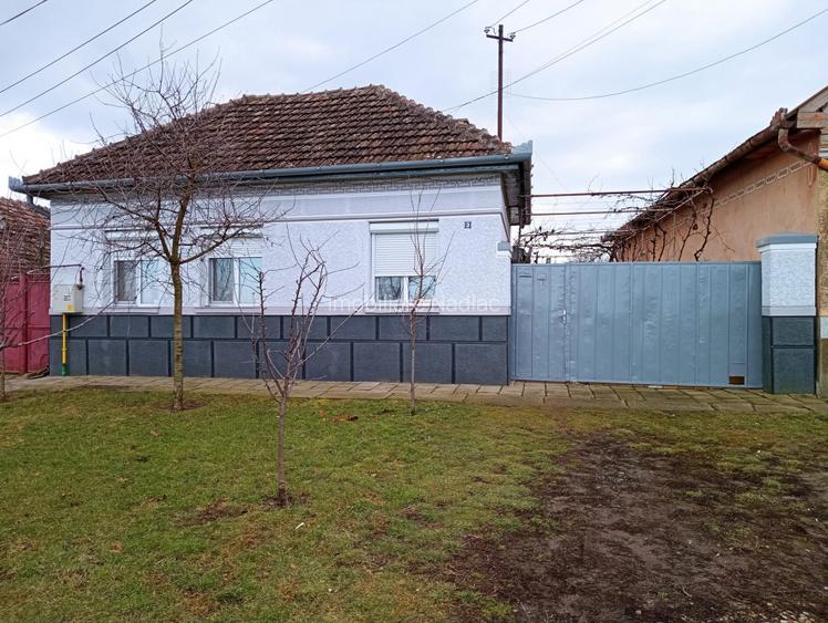 Casa renovata 4 camere in Nadlac - 16