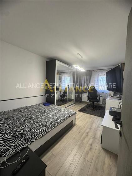 VILA COMPLET MOBILATA STRADA ASFALTATA 5 CAMERE - 4