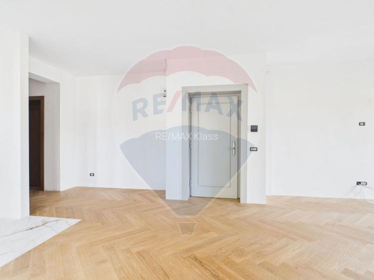 Apartament parter cu 3 camere, curte proprie in inima padurii - Sinaia - 9