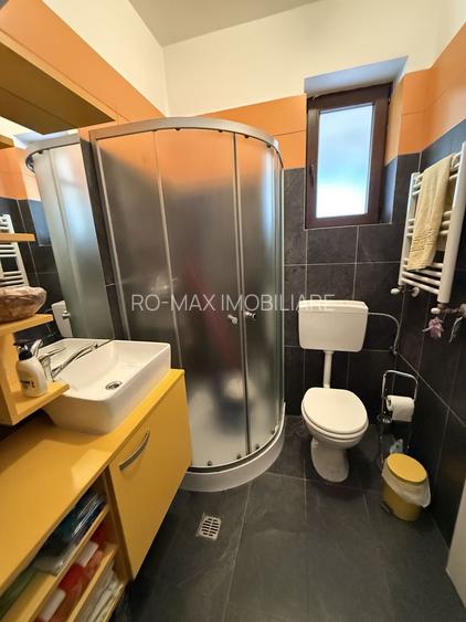 Casă înșiruită complet mobilată + curte+ 2 parcari în complex inchis! - 19
