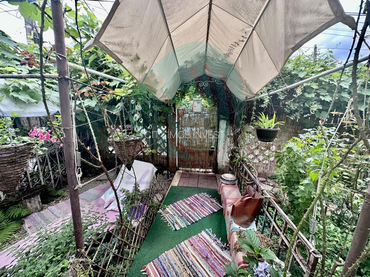 Teren de 250 mp cu casa -  la o distanta de 7 minute de statia de metrou - 3